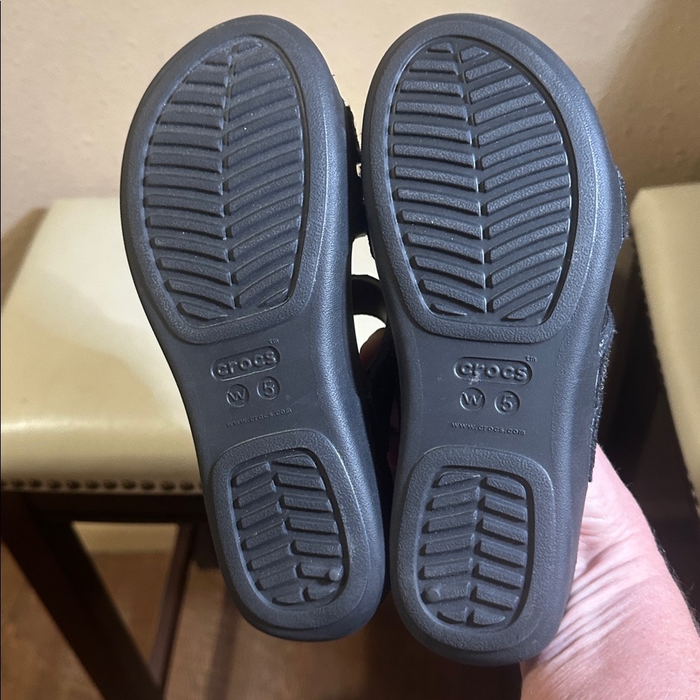 Crocs Sequin Sandals Size 5 - Picture 3 of 3
